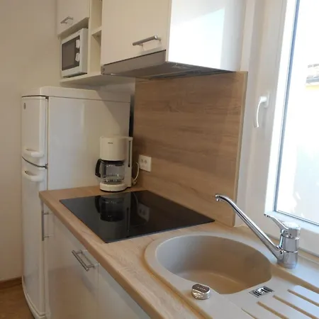Mit Blick Auf Stadt Und Apartment