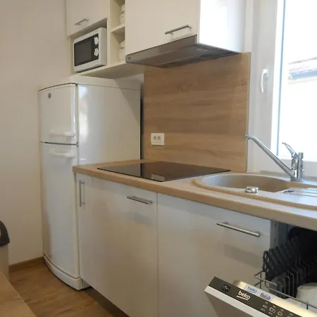 Mit Blick Auf Stadt Und Apartment Vodice