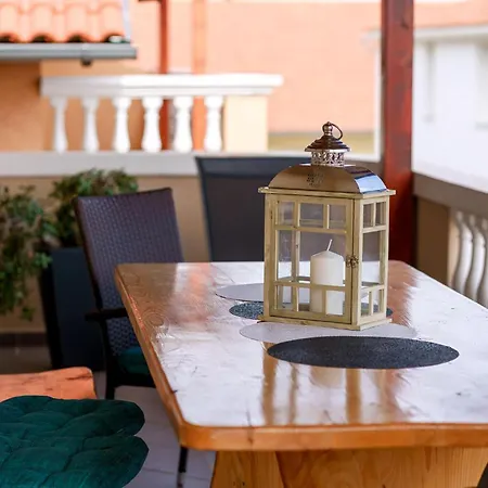 Apartment Mit Blick Auf Stadt Und Vodice